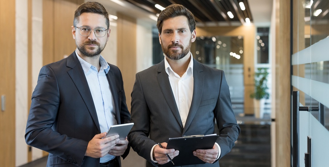 Entenda como o conceito de Workplace Intelligence busca resolver a gestão de dispositivos corporativos diante do chamado paradoxo da TI